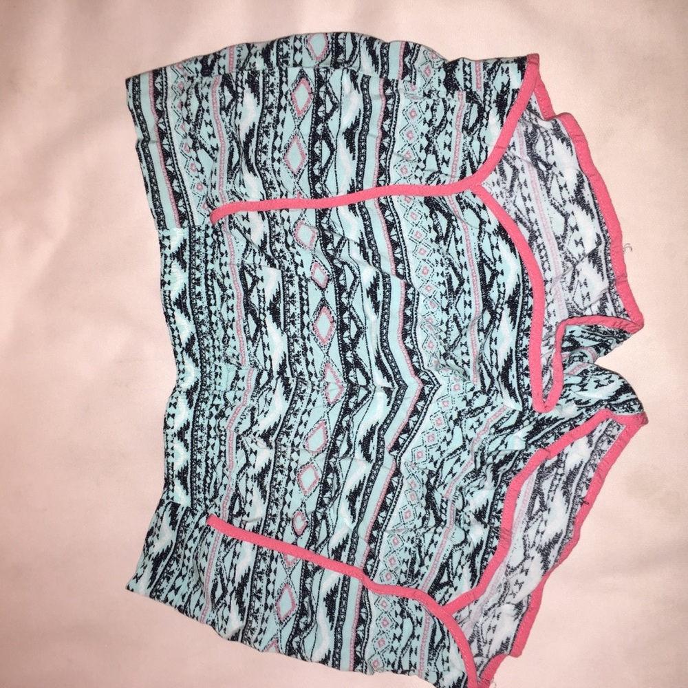 PRICE DROP!!Cute bohemian shorts pattern